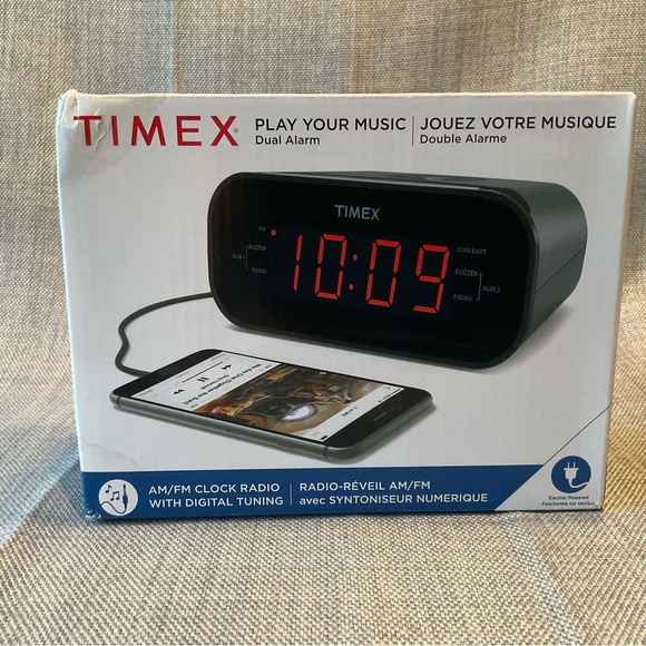 Timex AM/FM Dual Alarm Clock Radio Large LED Display Aux Input Battery Backup - Picture 15 of 15